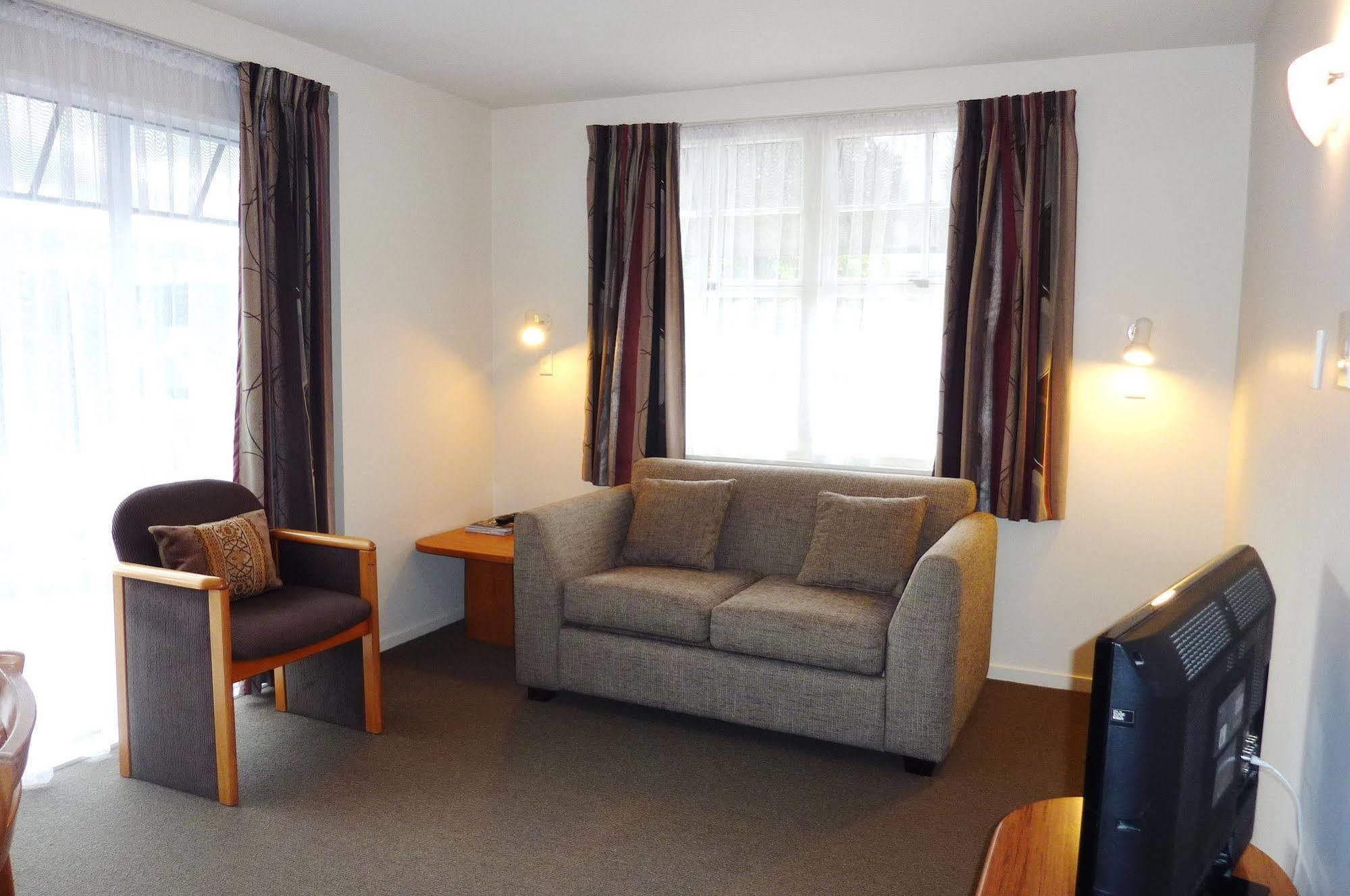 Colonial Inn Motel Christchurch Bagian luar foto